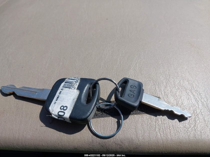 2004 Ford Escape Xls VIN: 1FMYU02134KB36075 Lot: 43221152