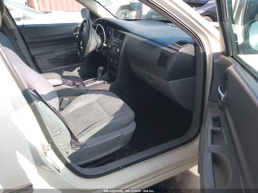 2D8FV48T15H526711 2005 DODGE MAGNUM photo no. 5