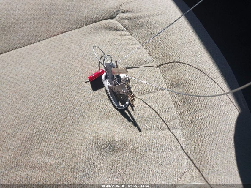 2001 Ford F550 Super Duty Stripped Chass VIN: 1FCMF53SXY0A09004 Lot: 43221304