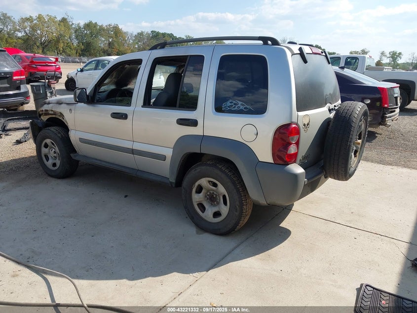 1J4GL48K45W627379 2005 JEEP LIBERTY (NORTH AMERICA) photo no. 3