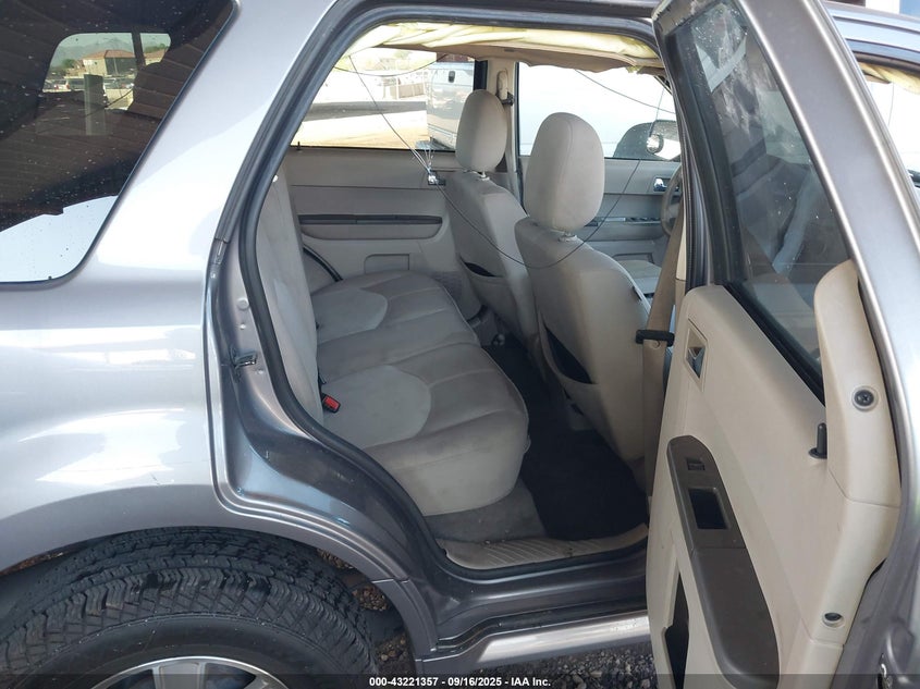 2008 Mercury Mariner I4 VIN: 4M2CU81Z08KJ17486 Lot: 43221357