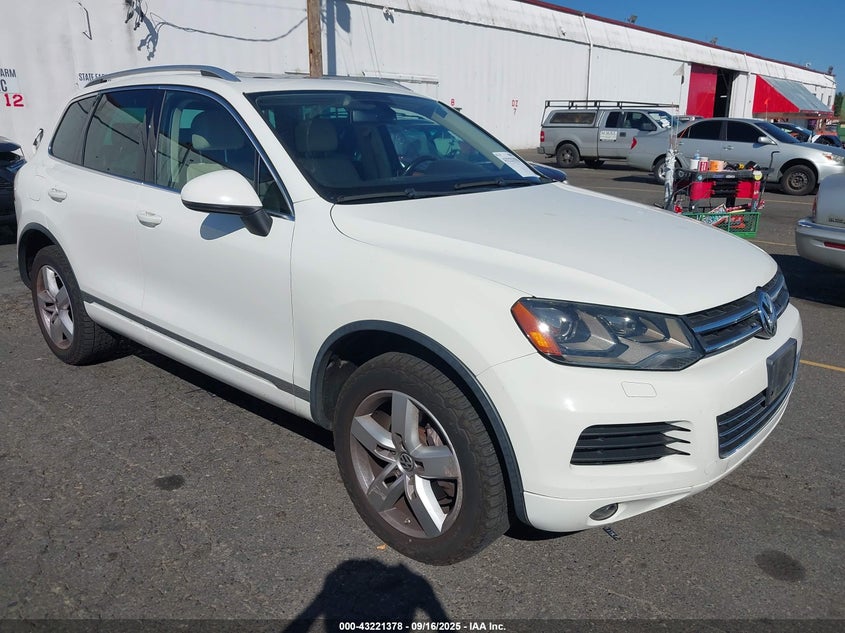 VOLKSWAGEN TOUAREG TDI LUX