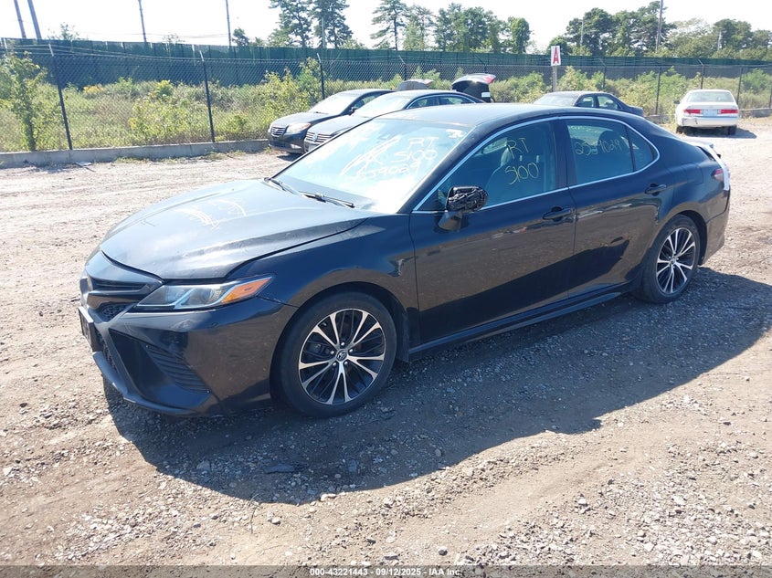 4T1B11HK7KU180635 2019 TOYOTA CAMRY photo no. 2