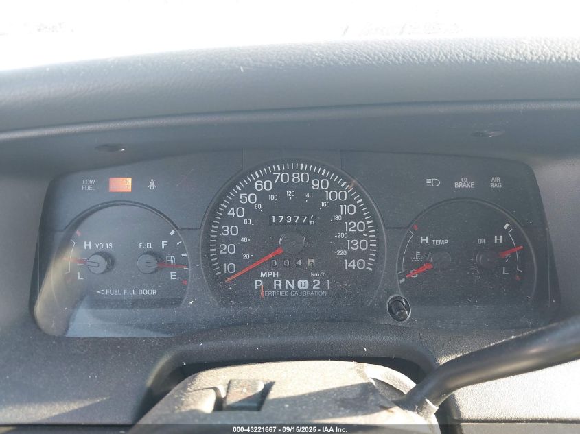 2003 Ford Crown Victoria Police VIN: 2FAFP71W43X157494 Lot: 43221667