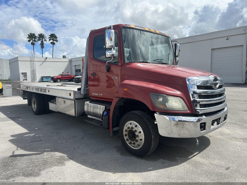5PVNJ8JN8E4S51652 2014 Hino 258/268 auction photo 1
