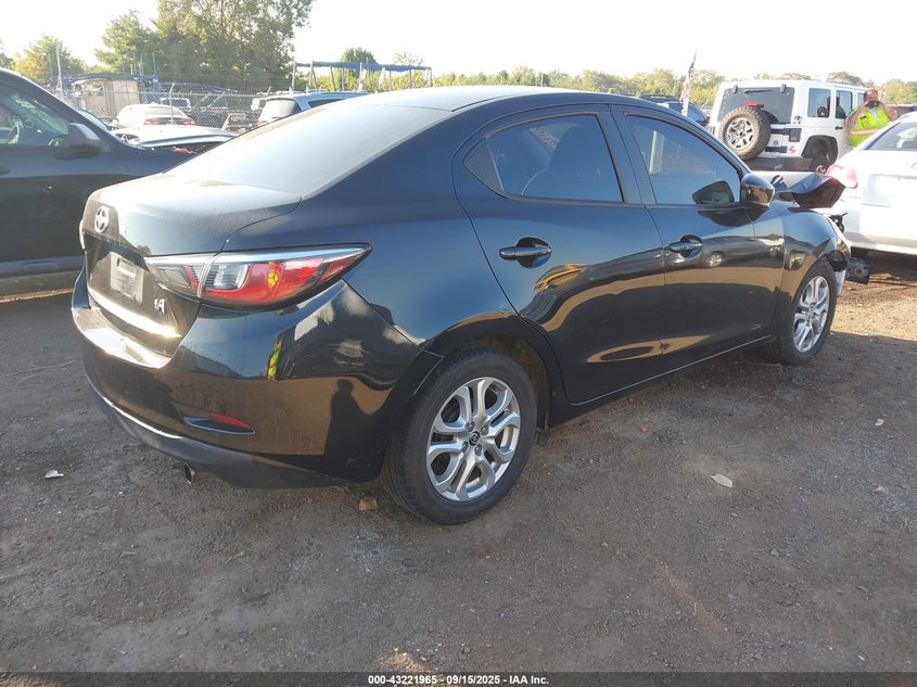 Vin: 3mydlbzv5gy112183, lot: 43716491, scion ia 20164