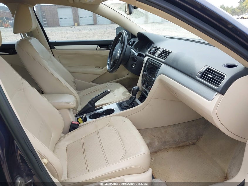 2013 VOLKSWAGEN PASSAT 2.5L SE 1VWBP7A31DC140243