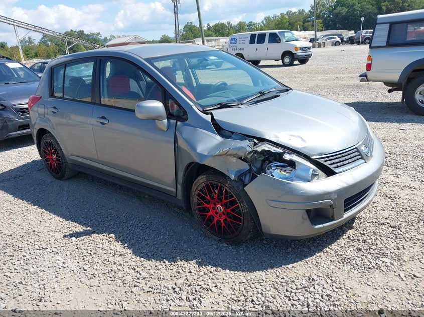 2007 Nissan Versa 1.8S silver hatchback gasoline 3N1BC13E27L411249 photo #1