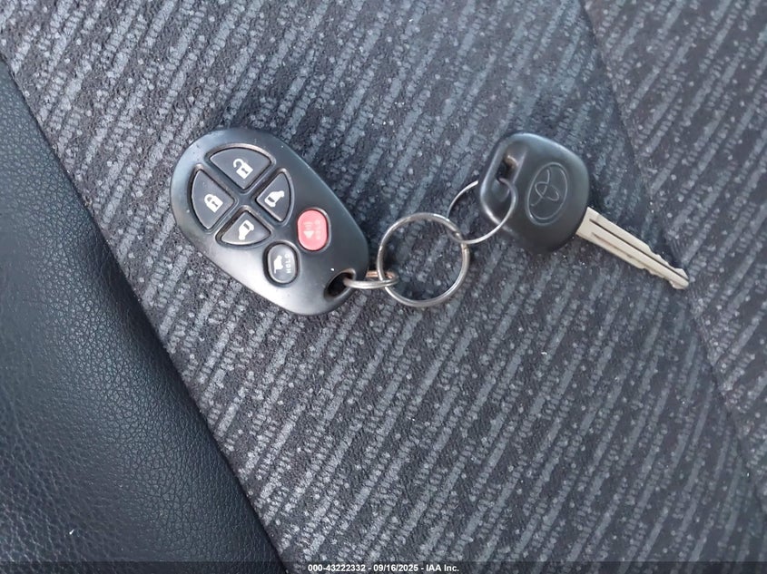 2011 Toyota Sienna Se VIN: 5TDXK3DC9BS161915 Lot: 43222332