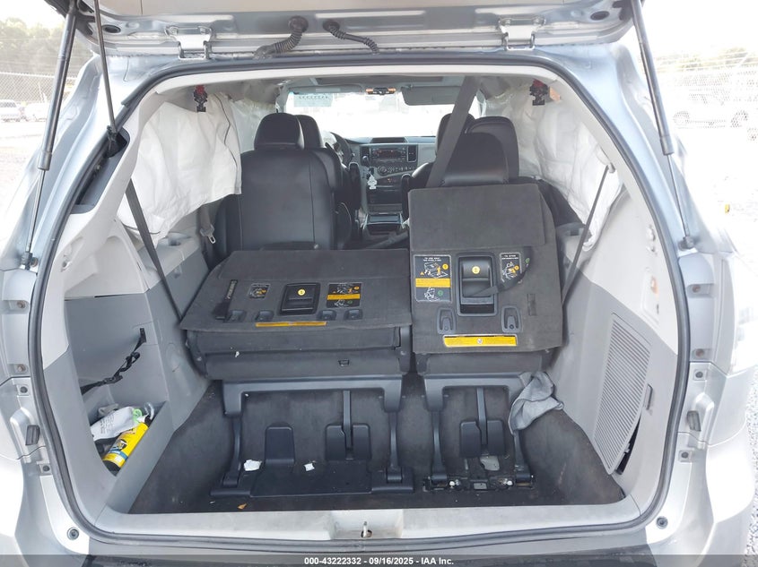 2011 Toyota Sienna Se VIN: 5TDXK3DC9BS161915 Lot: 43222332