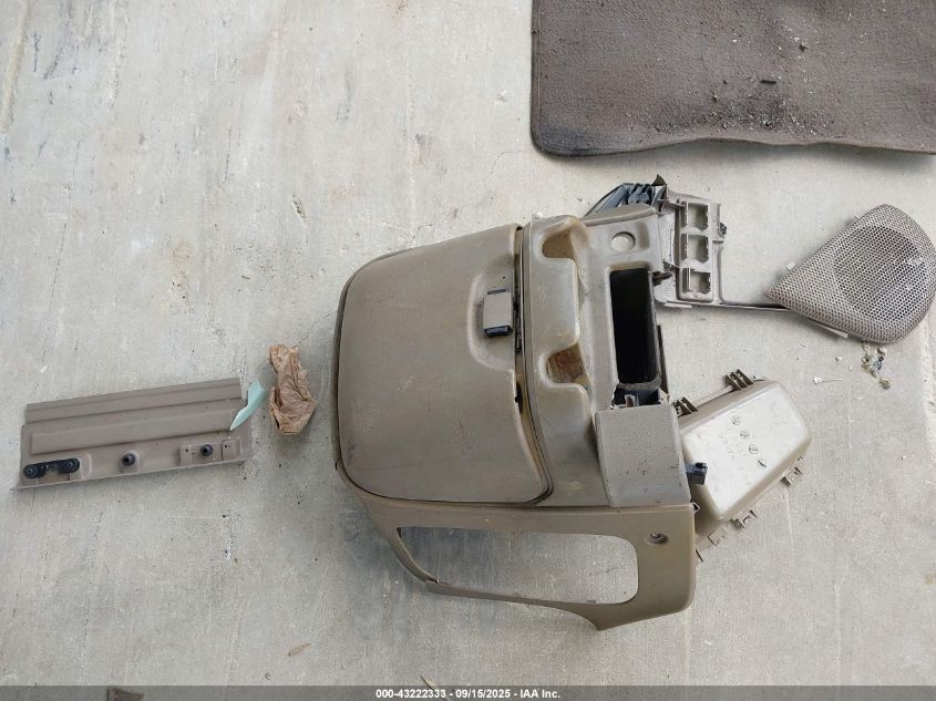 2000 Chevrolet Astro VIN: 1GNDM19W8YB102091 Lot: 43222333