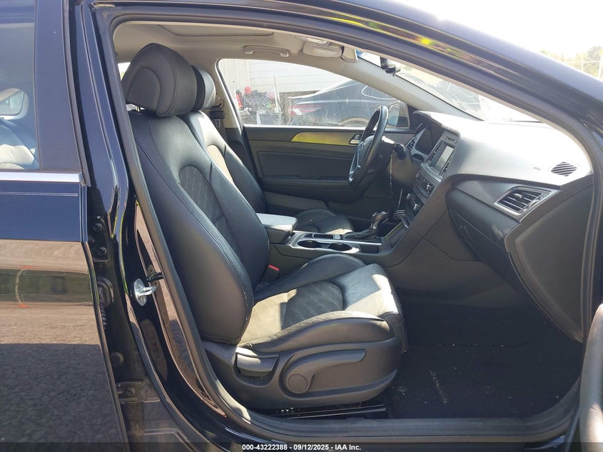 2017 HYUNDAI SONATA SPORT - 5NPE34AF7HH576142