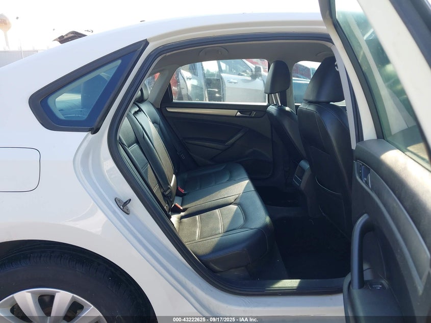 2013 Volkswagen Passat 2.5L Wolfsburg Edition VIN: 1VWAH7A38DC141947 Lot: 43222625