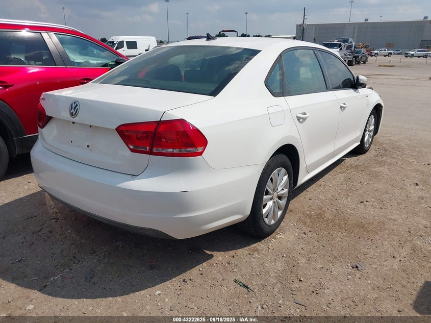 1VWAH7A38DC141947 2013 VOLKSWAGEN PASSAT photo no. 4