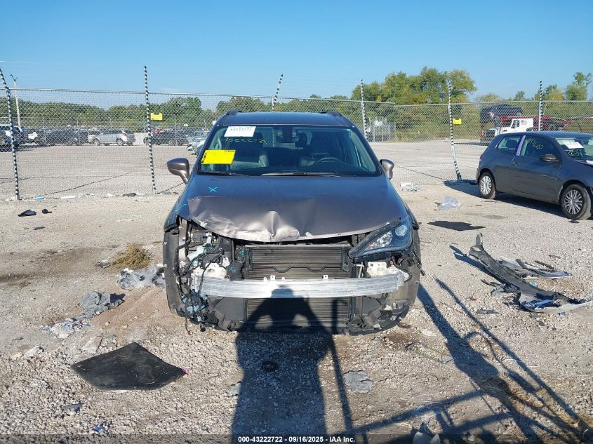 2017 Chrysler Pacifica Touring-L VIN: 2C4RC1BG8HR788803 Lot: 43222722