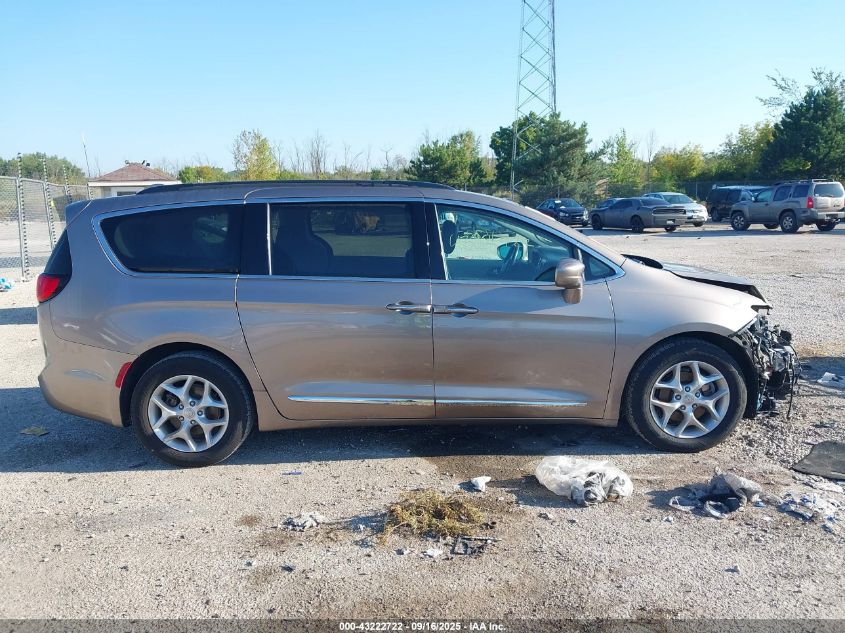 2017 Chrysler Pacifica Touring-L VIN: 2C4RC1BG8HR788803 Lot: 43222722