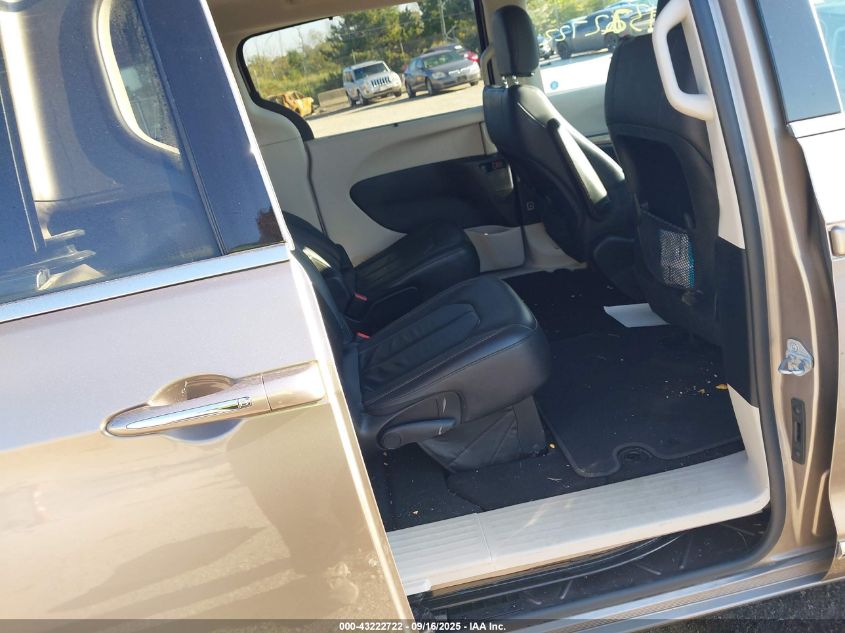 2017 Chrysler Pacifica Touring-L VIN: 2C4RC1BG8HR788803 Lot: 43222722