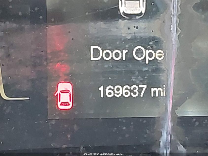 2015 Jeep Cherokee Latitude VIN: 1C4PJMCBXFW792227 Lot: 43222790