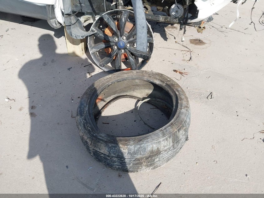 2017 Ford Escape Titanium VIN: 1FMCU0J91HUA60982 Lot: 43222828