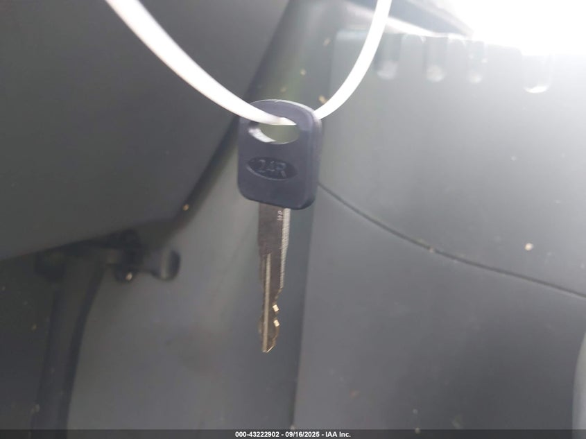 2004 Ford Econoline Chateau/Xl/Xlt VIN: 1FMNE31L74HA09461 Lot: 43222902