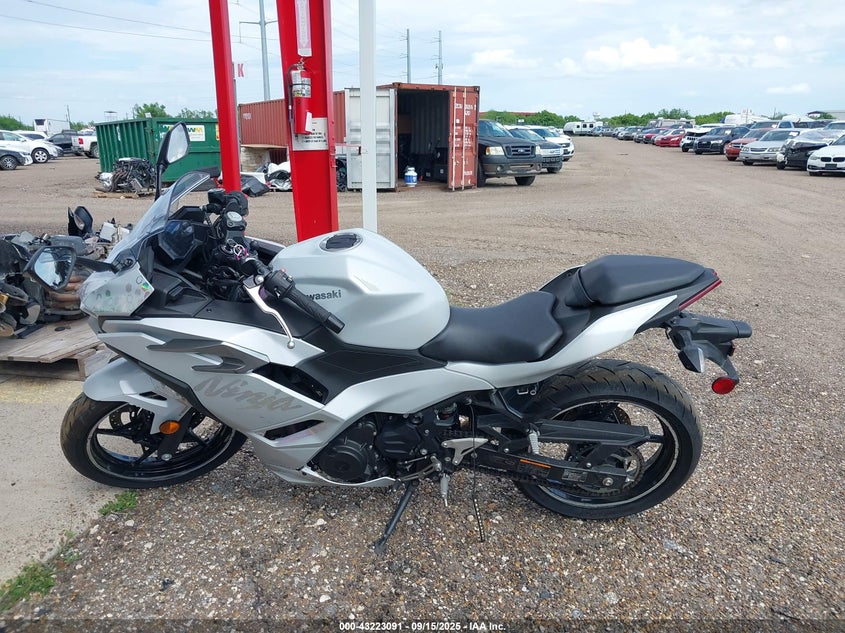 2025 Kawasaki Ex500 VIN: ML5EXGG10SDA53296 Lot: 43223091