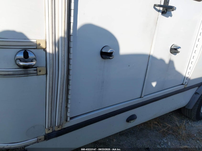 2019 Ford E-450 Cutaway VIN: 1FDFE4FS2KDC25975 Lot: 43223147