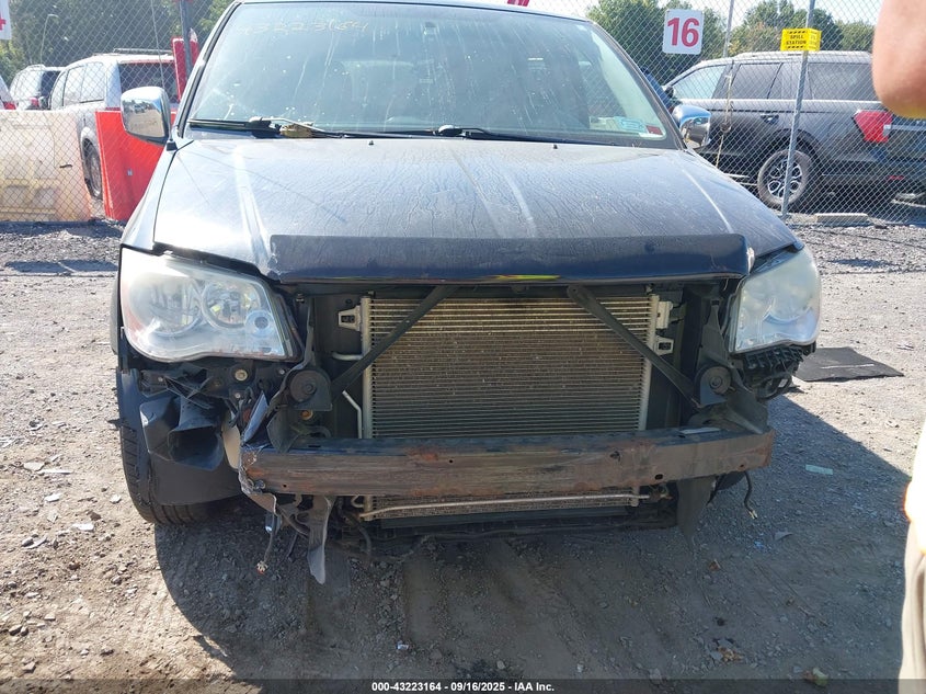 2013 Chrysler Town & Country Touring-L VIN: 2C4RC1CG2DR513288 Lot: 43223164