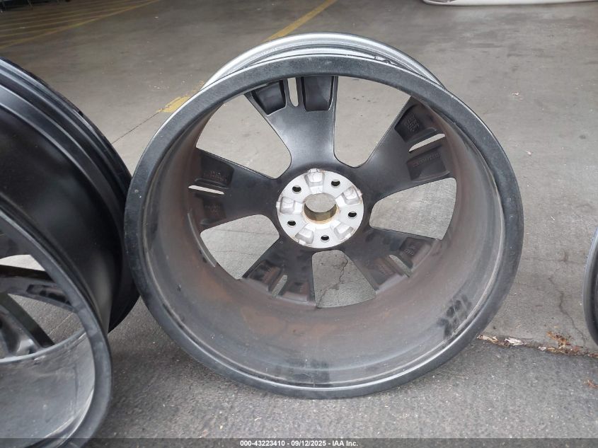 200 Other Other VIN: PARTSONLY Lot: 43223410