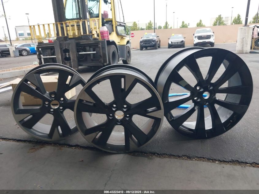 200 Other Other VIN: PARTSONLY Lot: 43223410