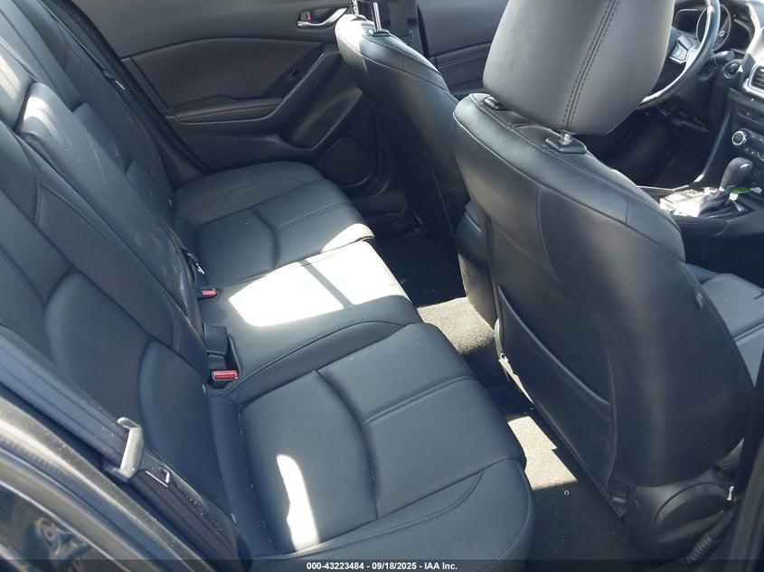 2018 MAZDA MAZDA3 TOURING - 3MZBN1V3XJM192977