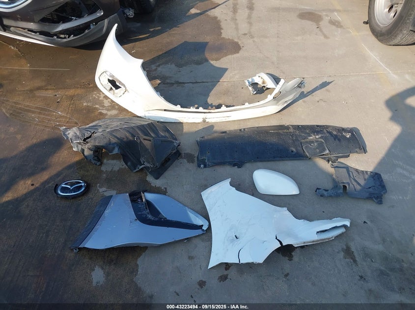 2016 MAZDA MAZDA3 I SPORT - JM1BM1U73G1354934