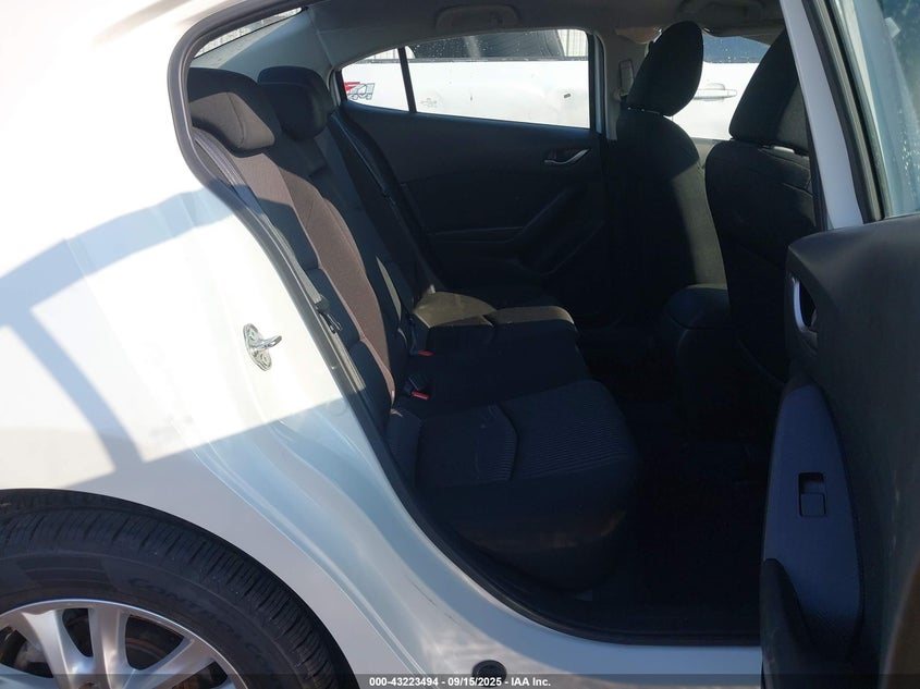 2016 MAZDA MAZDA3 I SPORT - JM1BM1U73G1354934