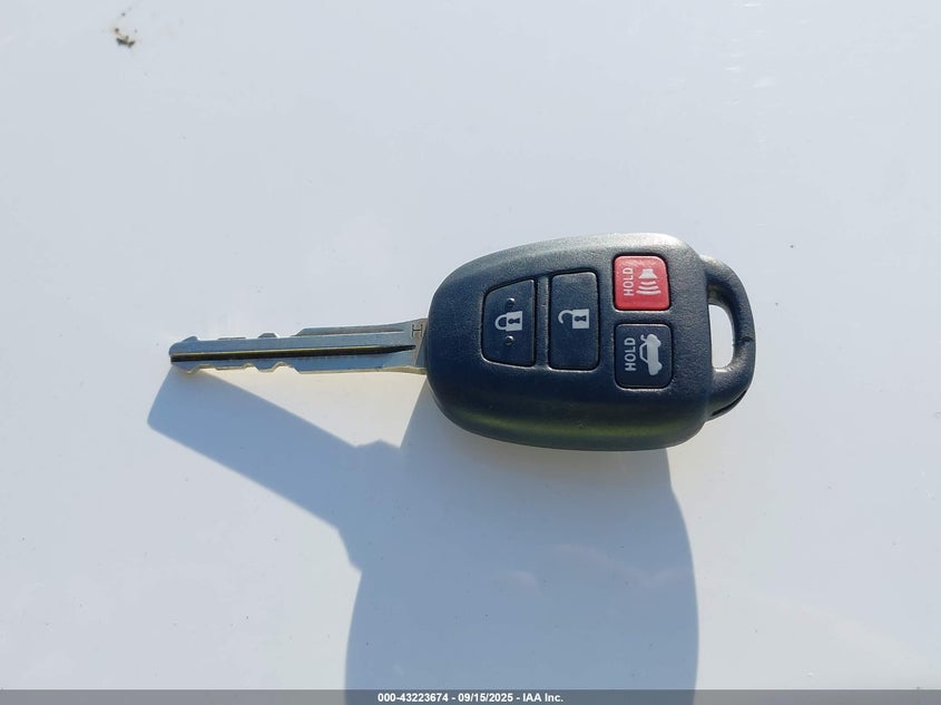 2014 Toyota Corolla Le Plus VIN: 2T1BURHE2EC158113 Lot: 43223674