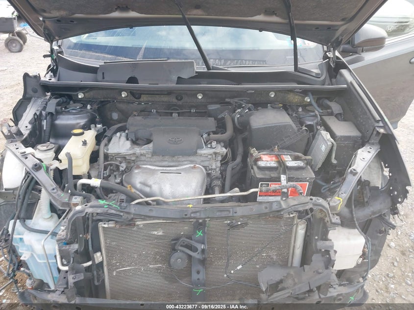 2013 TOYOTA RAV4 LE - JTMBFREV9D5002208