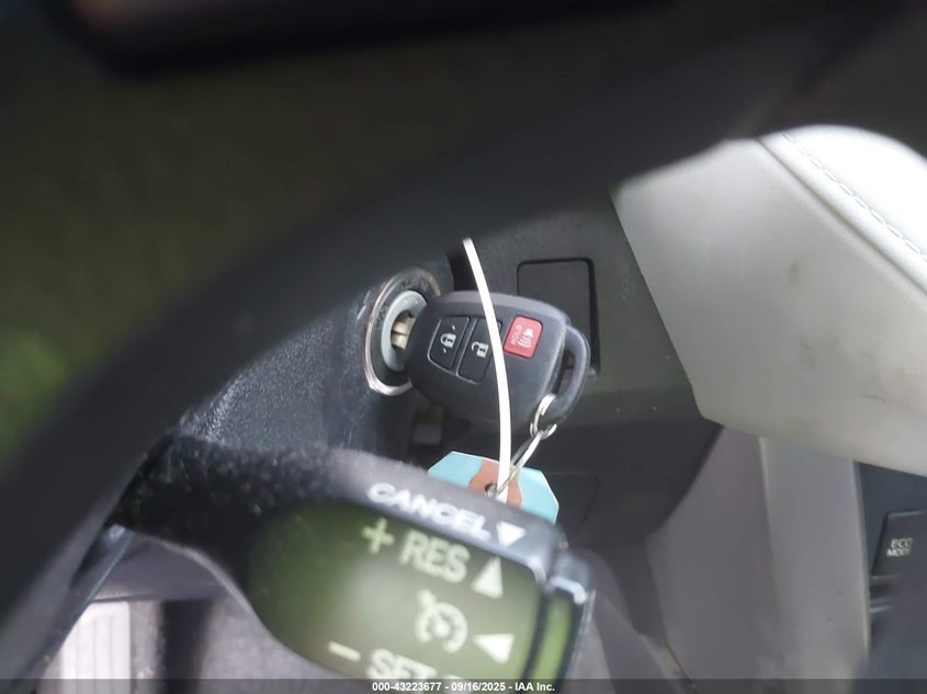 2013 TOYOTA RAV4 LE - JTMBFREV9D5002208