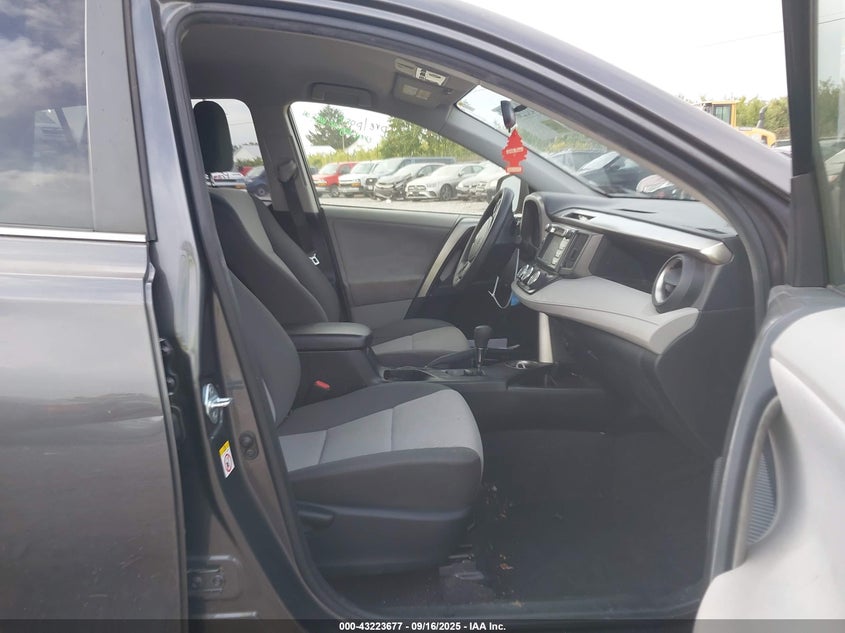 2013 TOYOTA RAV4 LE - JTMBFREV9D5002208