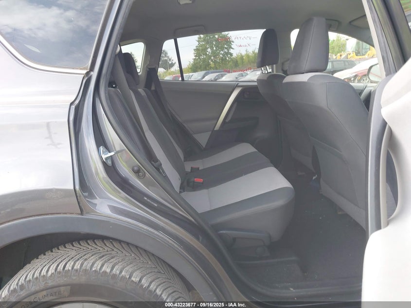 2013 TOYOTA RAV4 LE - JTMBFREV9D5002208