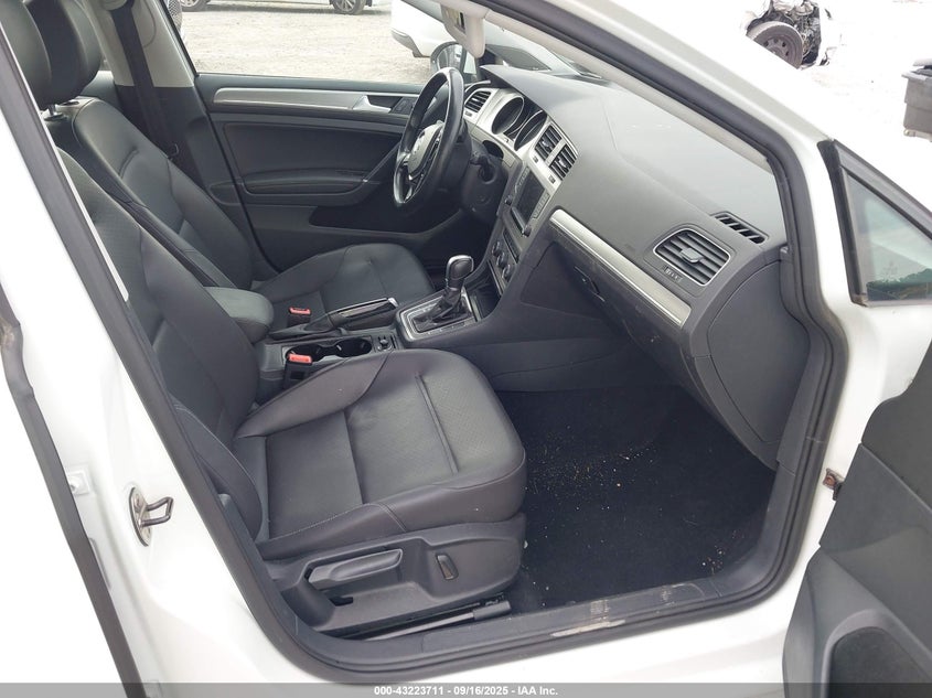 2016 VOLKSWAGEN GOLF TSI SE 4-DOOR - 3VW217AU0GM048215