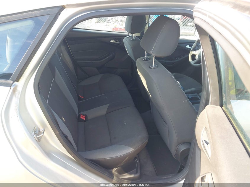 2013 FORD FOCUS SE - 1FADP3K26DL123812