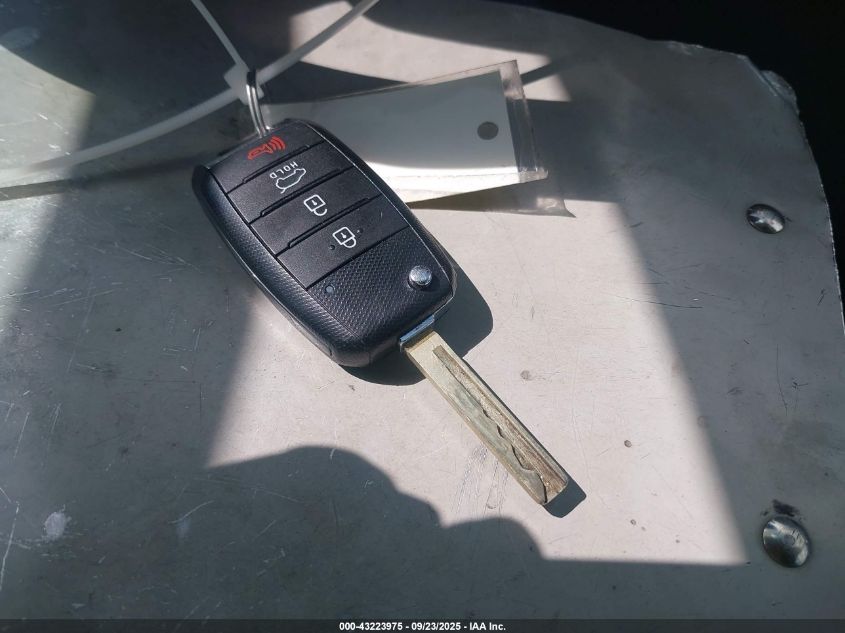 2019 Kia Sorento 2.4L L VIN: 5XYPG4A33KG467694 Lot: 43223975