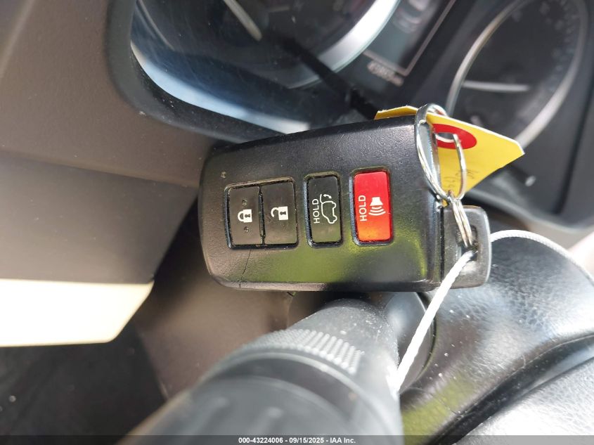 2018 Toyota Highlander Xle VIN: 5TDKZRFH4JS541230 Lot: 43224006