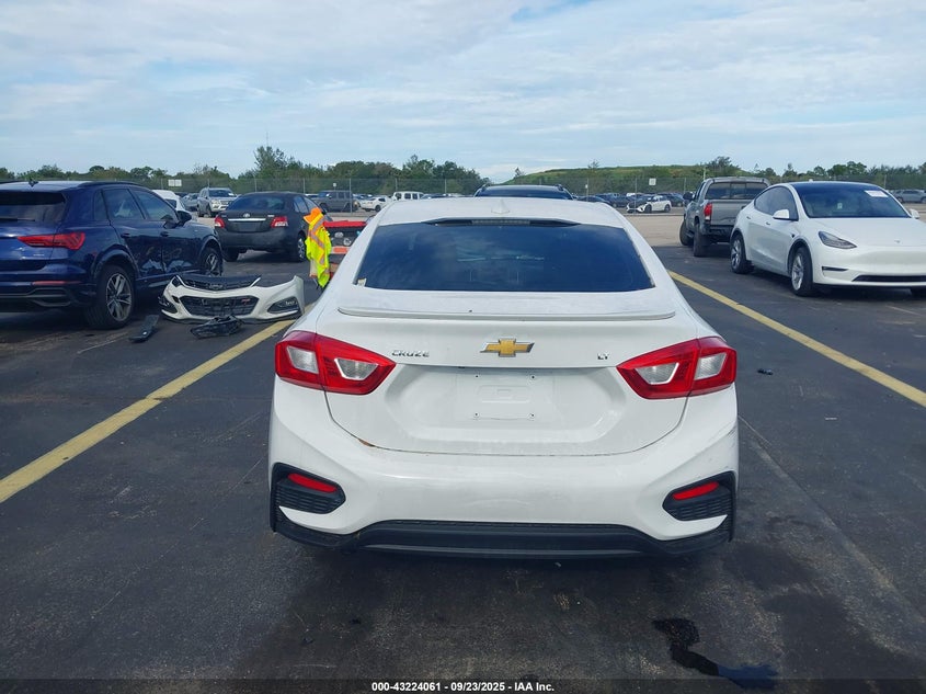 2017 CHEVROLET CRUZE LT AUTO - 1G1BE5SMXH7258383