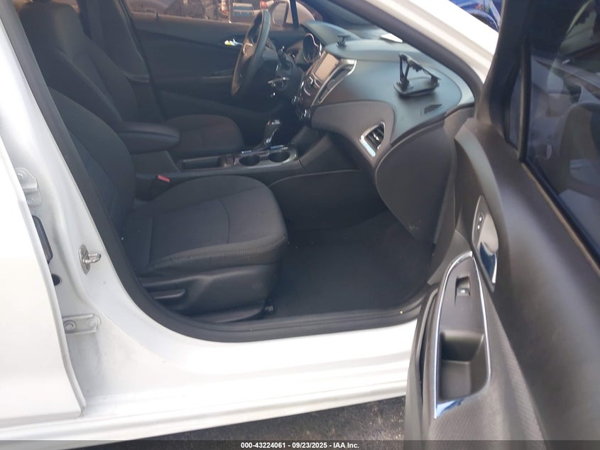 2017 CHEVROLET CRUZE LT AUTO - 1G1BE5SMXH7258383