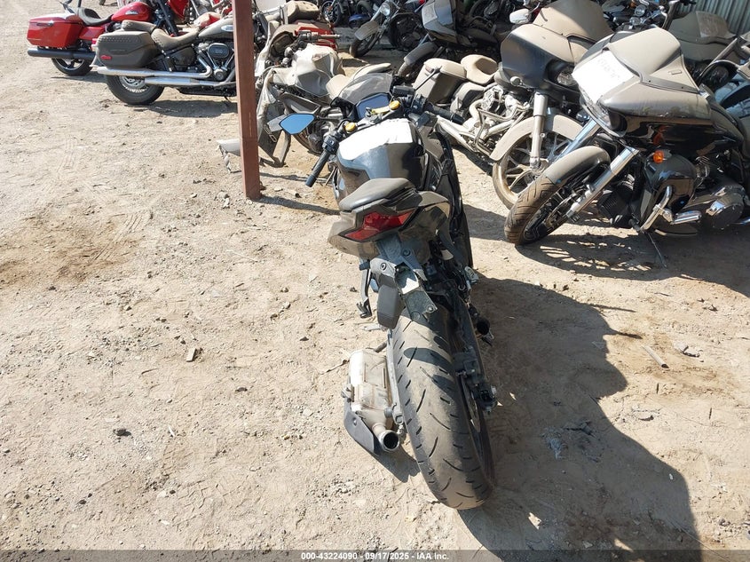 2025 Kawasaki Zx400 P VIN: ML5ZXCP18SDA31556 Lot: 43224090