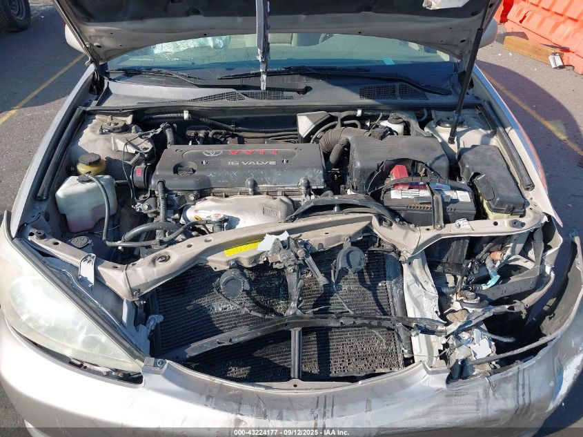 2002 Toyota Camry Le VIN: 4T1BE32K12U586189 Lot: 43224177