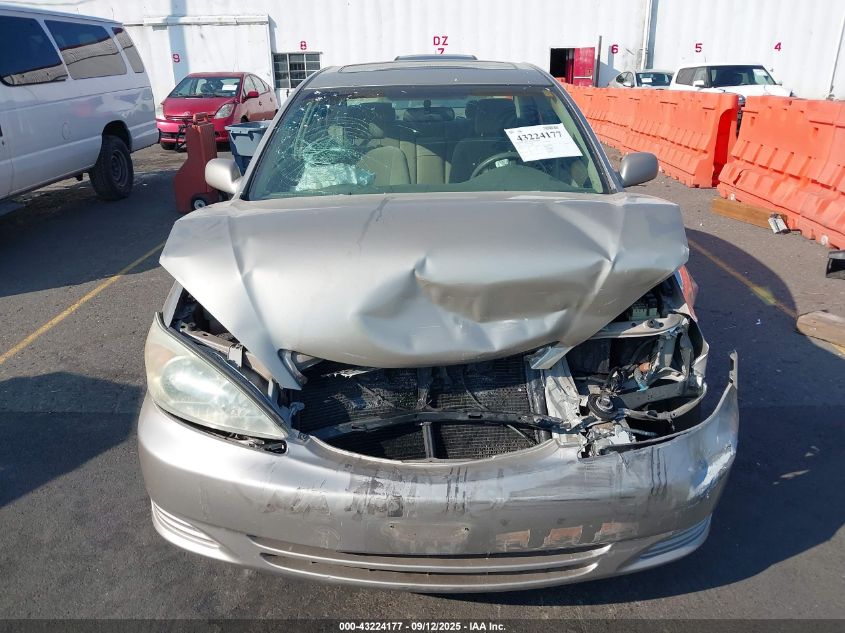 2002 Toyota Camry Le VIN: 4T1BE32K12U586189 Lot: 43224177