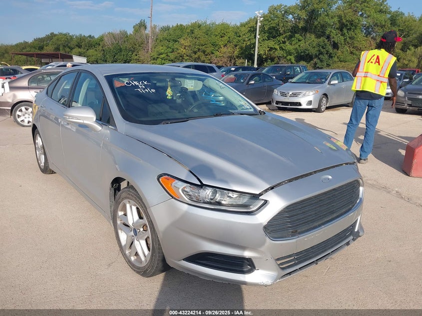FORD FUSION SE
