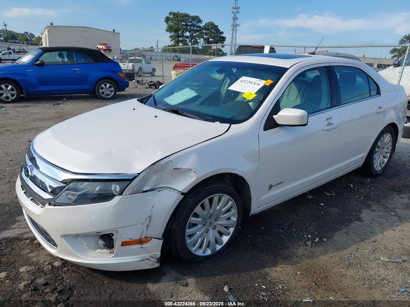 3FADP0L32CR371710 2012 FORD FUSION photo no. 2