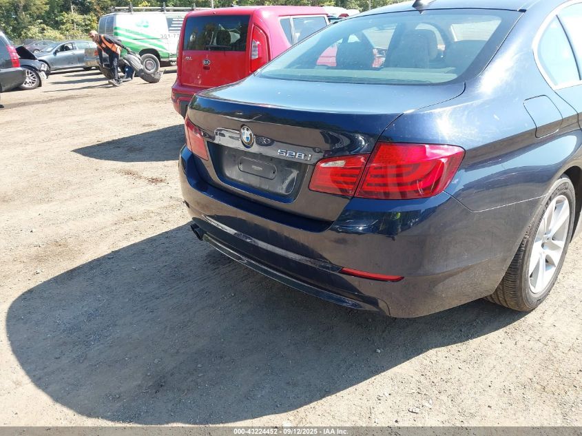2012 BMW 528I xDrive VIN: WBAXH5C52CDW07877 Lot: 43224452