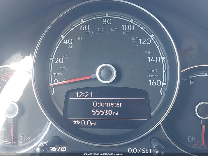 2017 VOLKSWAGEN BEETLE 1.8T SE/1.8T SEL - 3VWJ17AT4HM614736